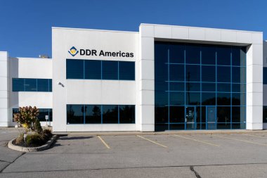Cambridge, On, Kanada - 17 Ekim 2020: DDR Americas Inc office, Cambridge, On, Kanada. DDR Amerika piyasaları GT Eutectic döküm demir kazanlarıyla yoğunlaşıyor ve kazanları tamamen yoğunlaştırıyor.