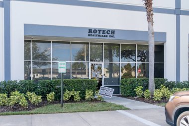 Orlando, FL, ABD - 5 Şubat 2022: Rotech Sağlık Şirketi, Orlando, FL, ABD merkezli. Rotech bir Amerikan tıbbi malzeme tedarikçisi..