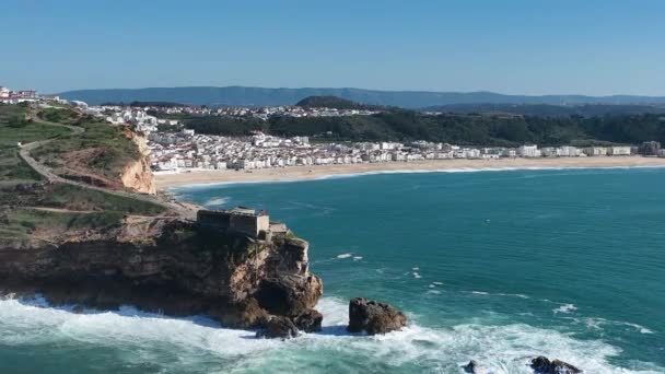 Leuchtturm Nazare Portugal Berühmter Ort Für Wellen Und Surfen Strand — Stockvideo