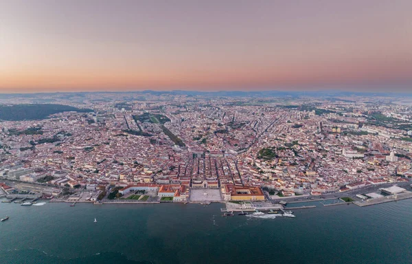 Lisbon Skyline Cityscape Tagus Folyó Előtérben Belvárosban Óvárosban Háttérben Portugália — Stock Fotó