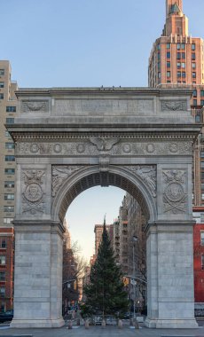 Washington Meydanı Parkı. Aşağı Manhattan, New York 'taki Greenwich Village Mahallesi' ndeki halk parkı.