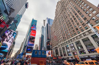 NEW YORK - 27 ARALIK 2013: New York Times Square with Tourist After The Christmas