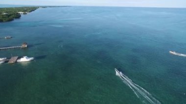 Karayip Denizi 'ndeki Caye Caulker Adası. Belize. Drone Bakış Açısı.