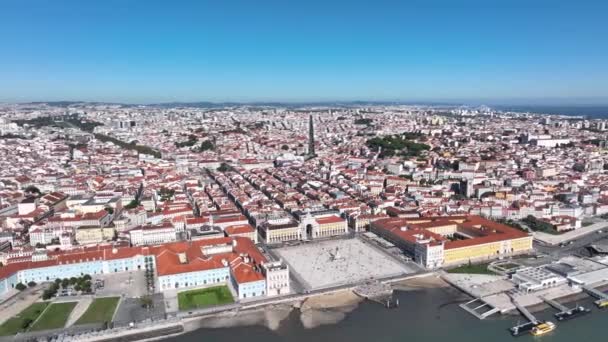 リズボン スカイライン 背景にダウンタウンと旧市街 ポルトガルだ — ストック動画