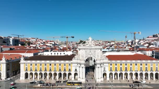 Rua Augusta Arch Lisbon Portugal Statues Monument — Stockvideo