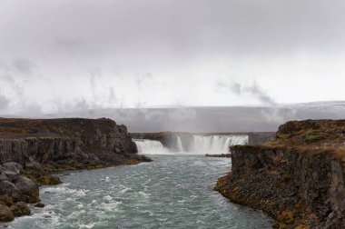 İzlanda 'da Godafoss şelalesi.