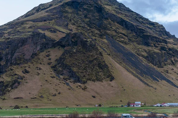 Iceland Landscape Mountain Farm — Stock Fotó