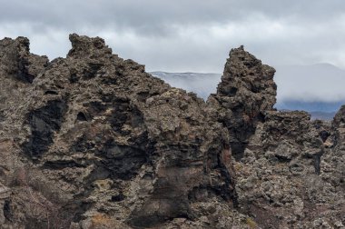 Dimmuborgir. İzlanda 'nın doğusunda olağandışı şekilli lav sahaları var..