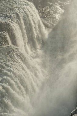 İzlanda 'daki Gullfoss Şelalesi. Su Spreyi Kapat