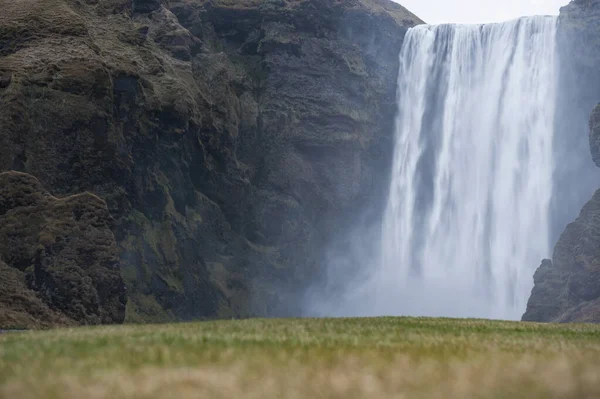 Skogafoss Waterfall Iceland Close Water Spray Blurry Water Because Longer — Stock fotografie