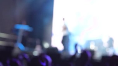 Konser salonu, konser ışıkları, seyirci stadyumu modern disko ışığı. Kalabalık Olay