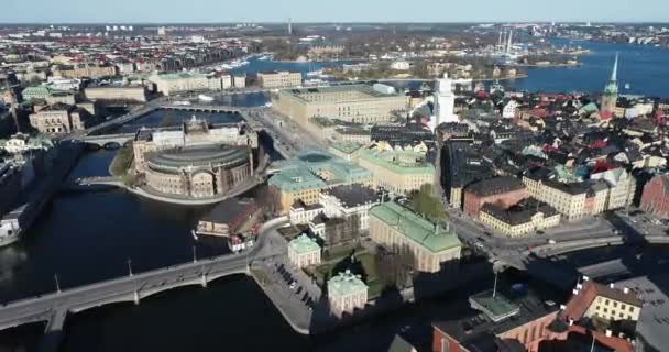 Старый Город Стокгольма Королевский Дворец Заднем Плане Расположен Острове Гамла — стоковое видео