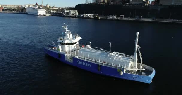 スウェーデンのストックホルムにあるガソリン船 Lngの輸送と燃料調達 — ストック動画