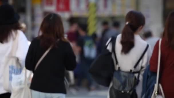 Размытые Люди Токио Деловой Район Время Часа Пик Люди Идут — стоковое видео