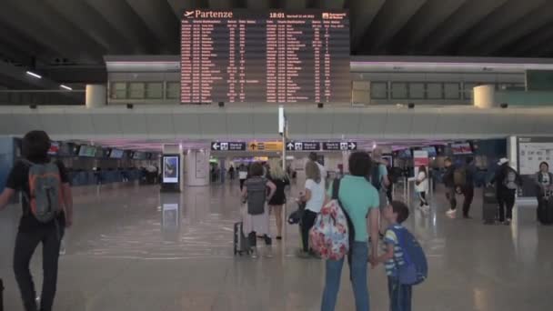 International Fiumicino Airport Italy Rome Interior People Passengers — 비디오