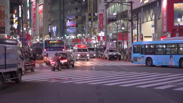 Emergency Vehicles Crossing Shubuya Crossing Tokyo Japan One Most Famous — Αρχείο Βίντεο