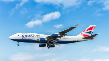 G-CIVZ British Airways Oneworld Livry Boeing 747 Landing in London Heathrow International Airport. England.