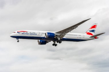 G-ZBKK British Airways Boeing 787 Dreamliner Landing in London Heathrow International Airport. England.