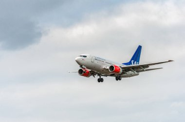 LN-RRZ SAS Airlines Boeing 737 Landing in London Heathrow International Airport. England.