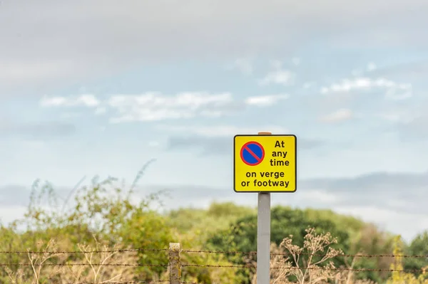 Sign Next Heathrow Airport Fence England London Any Time Verge — Stock Photo, Image