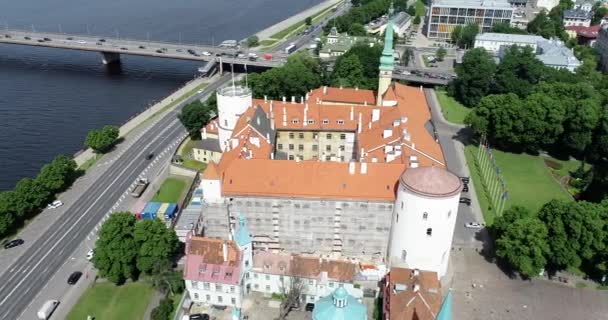 Riga Castle Latvia Vansu Bridge Dauguva River Background — Stock Video