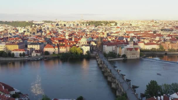 Praag Oude Stad Tsjechië Met Beroemde Bezienswaardigheden Plaatsen Achtergrond Karelsbrug — Stockvideo