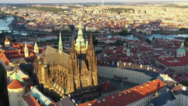 Prága Óvárosa Szent Vitus Katedrálissal Prágai Várkomplexummal Épületekkel Melyek Római — Stock videók