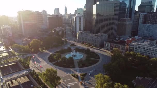 Aerial View Logan Square Fountain Circle Philadelphia Business District Downtown — Stock video