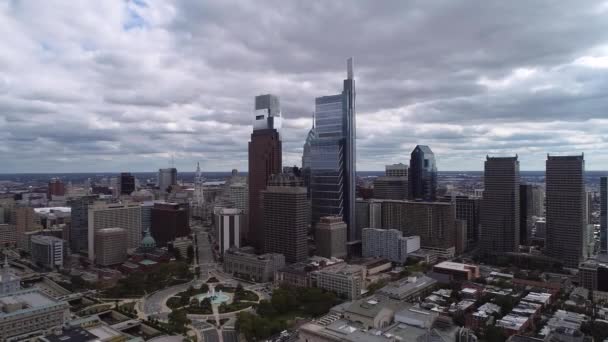 Areal View Beautiful Philadelphia Cityscape Skyscrapers Logan Square Cathedral City — Stock video