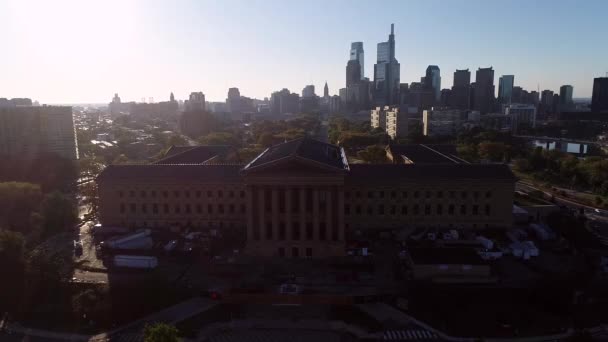 Backyard Philadelphia Museum Art Rocky Steps Cityscape Background Pennsylvania Drone — Αρχείο Βίντεο