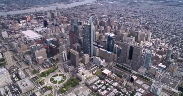 Beautiful Philadelphia Cityscape Business Skyscrapers Delaware River Ben Franklin Bridge — Stock video