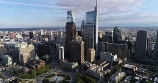 Krásná Philadelphia Cityscape Mrakodrapy Logan Náměstí Radnice Delaware River Pozadí — Stock video