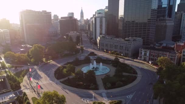 Aerial View Empty Logan Square Circle Fountain Philadelphia Business District — Stock video