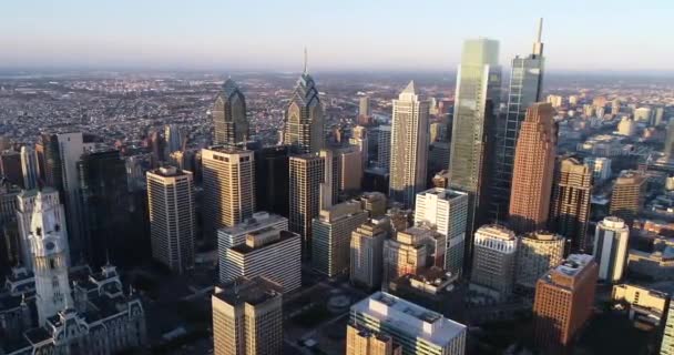 Philadelphia Şehri Arka Planda Günbatımı Işığı Bölgesi — Stok video