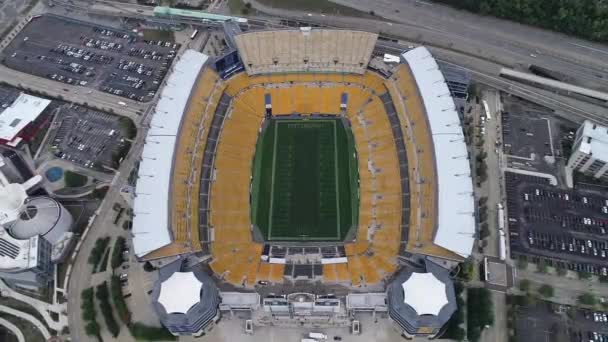 ペンシルベニア州ピッツバーグのサッカースタジアムの空中ビュー 空からのスタジアムの眺め — ストック動画