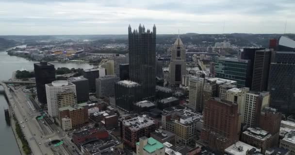 Pittsburgh City Pennsylvania Business District Downtown Skyscrapers Towers Background Drone — Stock Video