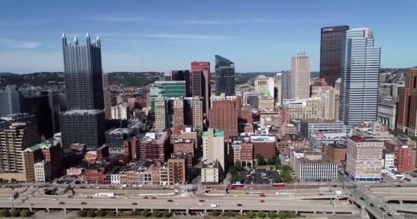 Pittsburgh Cityscape Pennsylvania Staden Känd Grund Broarna Skyskrapor Trafik Bakgrunden — Stockvideo
