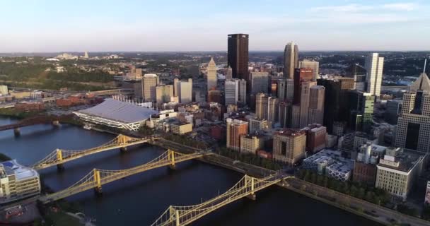 Pittsburgh Cityscape Pennsylvania City Famous Because Bridges Sunset Light Business — Stockvideo