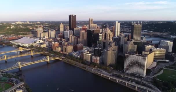 Pittsburgh Cityscape Pensylvánie Město Známé Díky Mostům Sunset Light Obchodní — Stock video