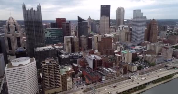 Aerial View Pittsburgh Pennsylvania Daytime Business District Background — Stock videók