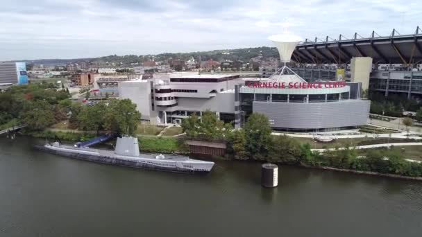 Widok Carnegie Science Center Muzeum Położone Dzielnicy Chateau Pittsburghu Pensylwania — Wideo stockowe