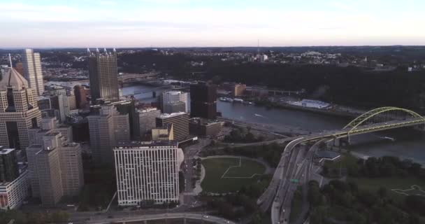 Aerial View Pittsburgh Pennsylvania Business District Background — Stock Video
