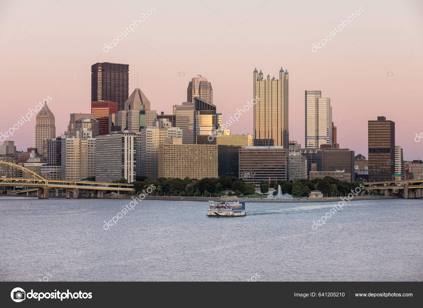 Filadelfia, Pensilvania, Estados Unidos - 31 Foto de stock 2529463881 |  Shutterstock, image size:1600x1167