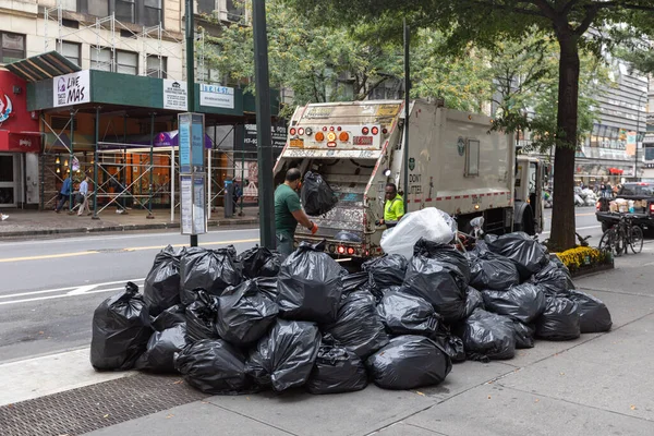 Manhattan Nyc October 2019 Dsny Workers Collect Trash City Street — Stock Photo, Image