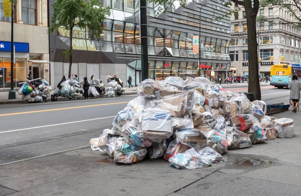Manhattan Nyc October 2019 Plastic Litter Bags Street Manhattan Usa — Stock Photo, Image