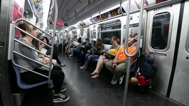New York Metro Train Train People Işe Metroyla Gidiyor Kalabalık — Stok video