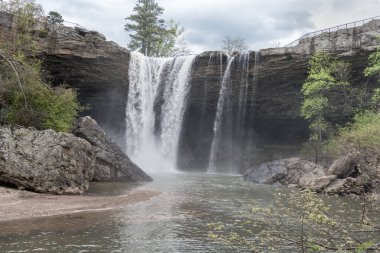 Noccalula Falls. Black Creek. Noccalula Falls Park and Campgrounds. Alabama, Gadsden