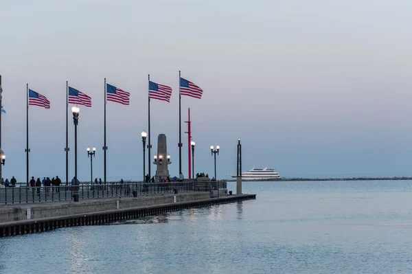 Chicago Michigan Lake Waving Usa Flags Oddysey Yacht Background Illinois — Stok fotoğraf