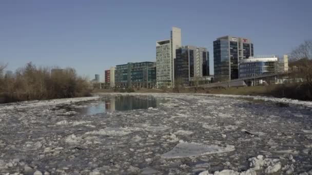 Ice Drift Vilnius Capital Lithuania River Neris Ice Floes Float — Stock Video
