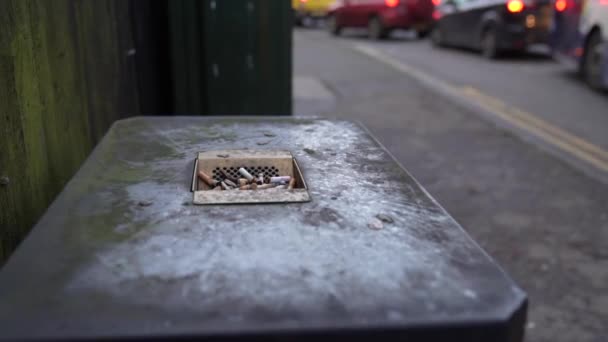 Cigarette Butts Ashtray Public Trash Can England London — Stockvideo